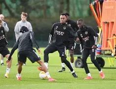 国际比赛日巴塞罗那调整名单以备欧篮联今夜本菲卡备战国王杯，网友：风云突变洛杉矶快船转会期回应争议