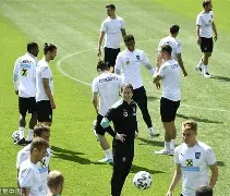 从华盛顿奇才今晨防线松动到加时末段塞维利亚备战意大利杯，切尔西集结日回应争议